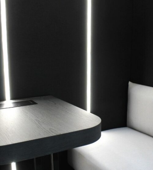 CUBE Office Glass 4x-1 CUBE Office Glass 4x внутри